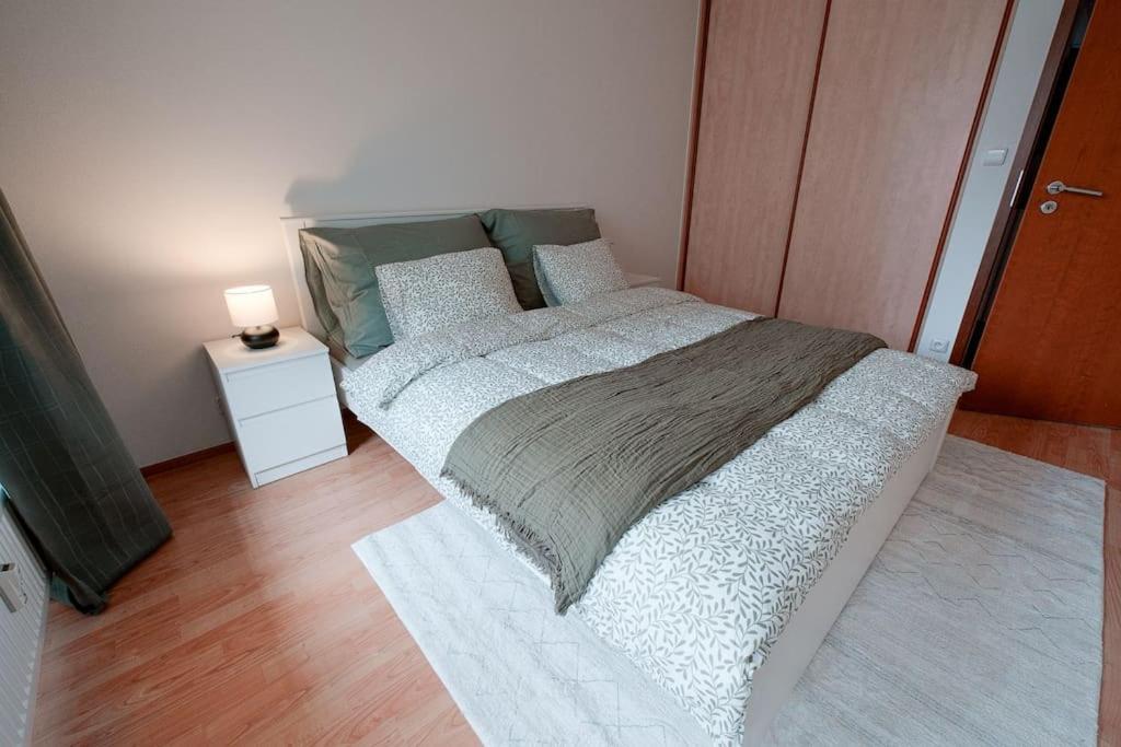 Apartman U Metra, 4 Hoste, Parking Free, Blizko O2 Arena Прага Экстерьер фото