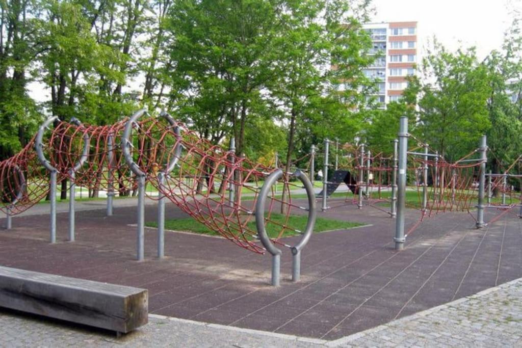 Apartman U Metra, 4 Hoste, Parking Free, Blizko O2 Arena Прага Экстерьер фото